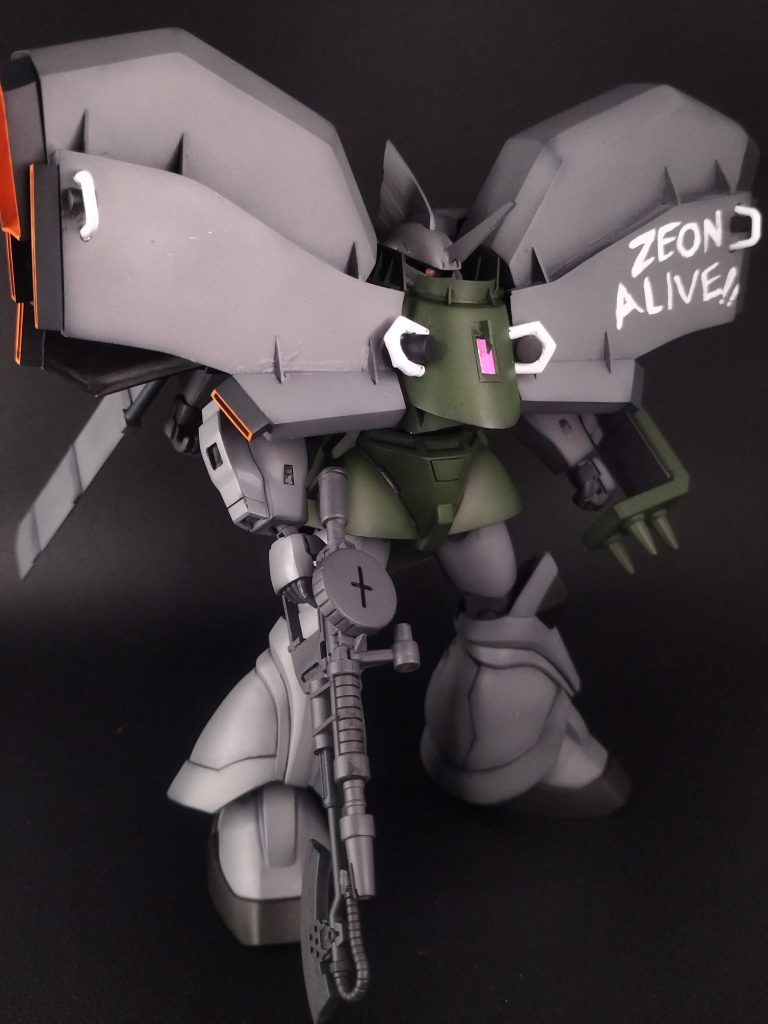 ご覧いただきありがとうございました今後ザク2シュトゥッツァー、リックドムシュトゥッツァー作るかもしれないのでその時はまた見に来てやってください