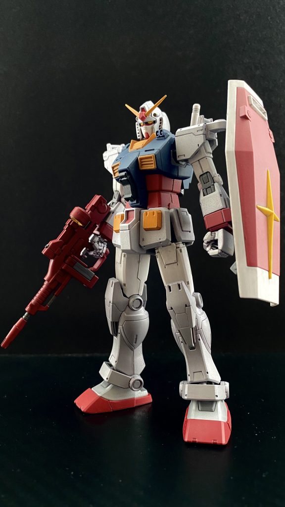 　うん、これたぶん今までで一番長い。話が。わかりにくいが、手足とかシルバーなんだ。モチーフは、そう、クローバーのガンダム、と漫画アウターガンダムのゼファー。