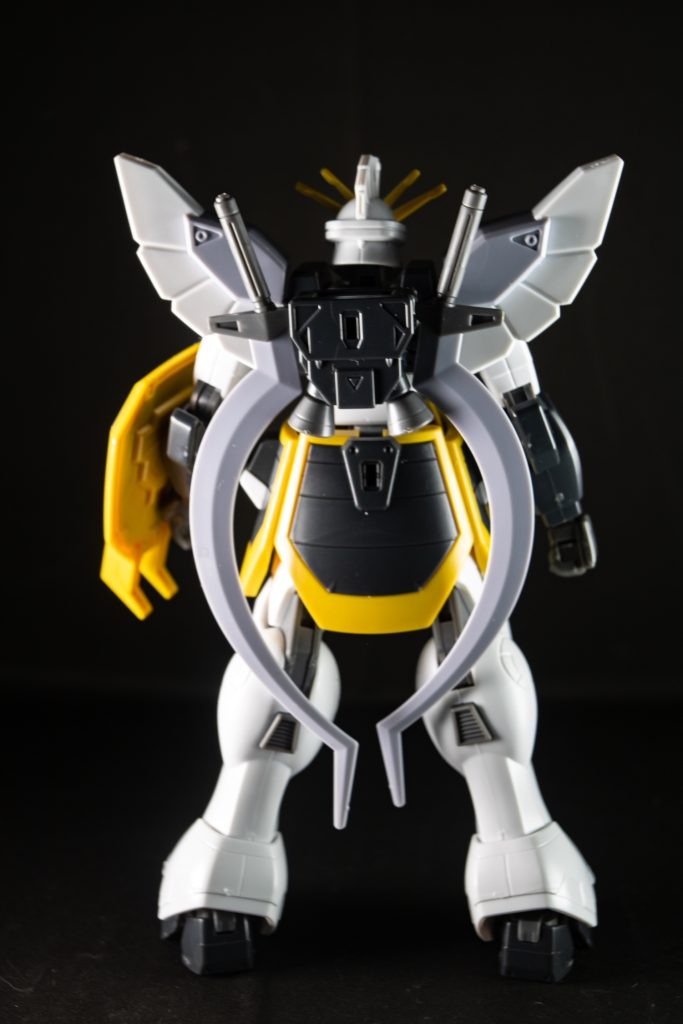 バック:バックパックは小さい。ショーテールは差し込みで携行できるんですね。知らなかった