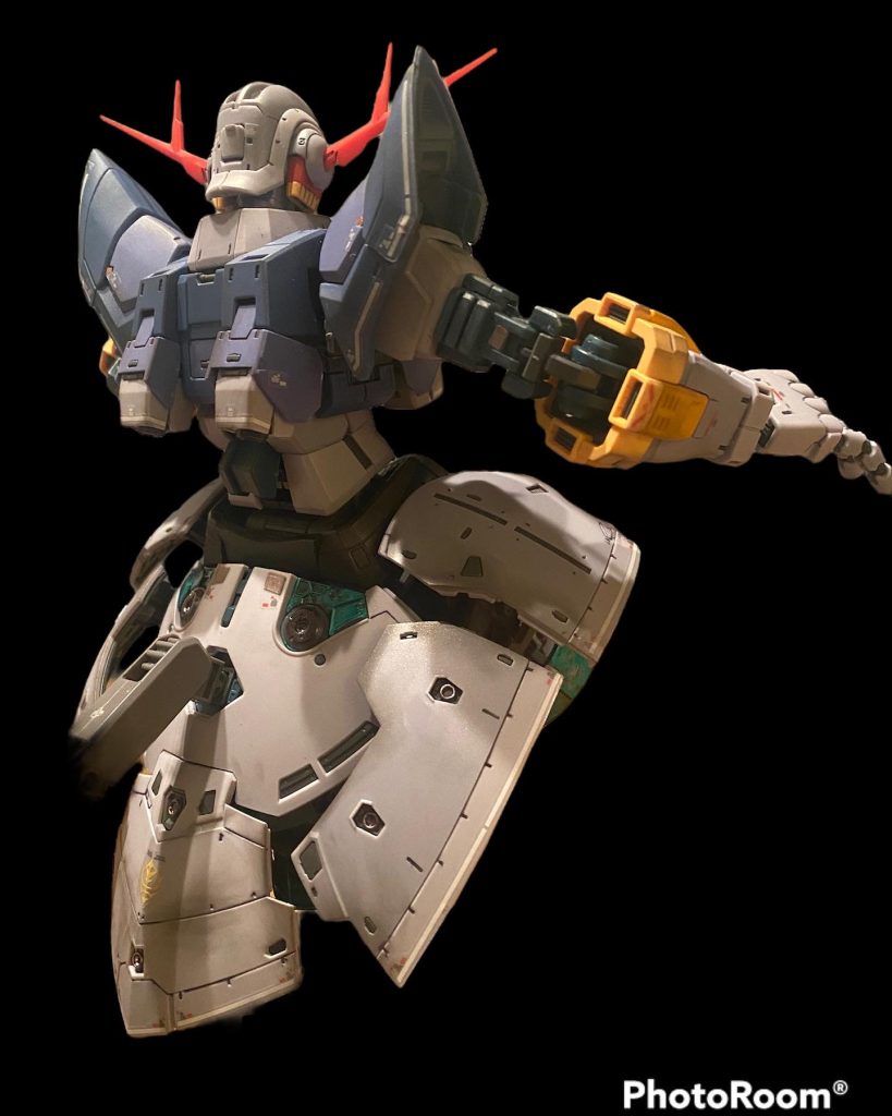 大きなスカートはウェザリングマスターで表情豊かに。