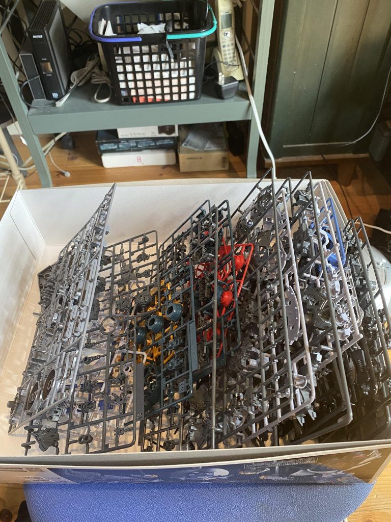 さすがRG 部品の数が違います。