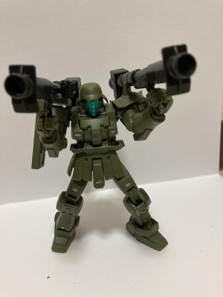 ケンプバズ2丁持ち！正面火力を重視した機体です。