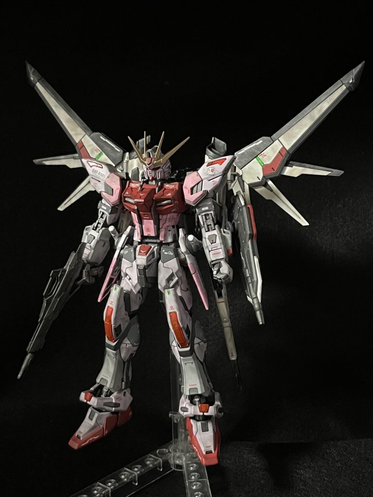 合体状態。ストライクでありながら、フリーダムのようなフォルムもまた良き。