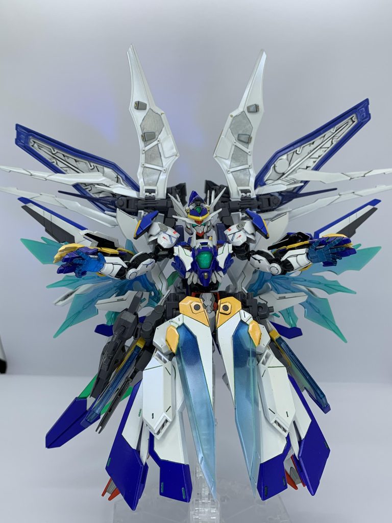 ハイパーモードでは強大なエネルギーを腕部に集中させることで蒼く発光した掌から放つ必殺技「マーキュリーフィンガー」を使用することができ、物理的に滅ぼせる障害であればあらゆる装甲や防御システムを粉砕して全ての敵をヒートエンドすることができる。たぶんエアリアルさん的にはエランシリーズに叩き込みたい。