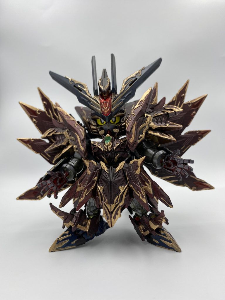 ゴールド塗装は他の方がなさってるので、違うカラーリングで印象変えてみました。