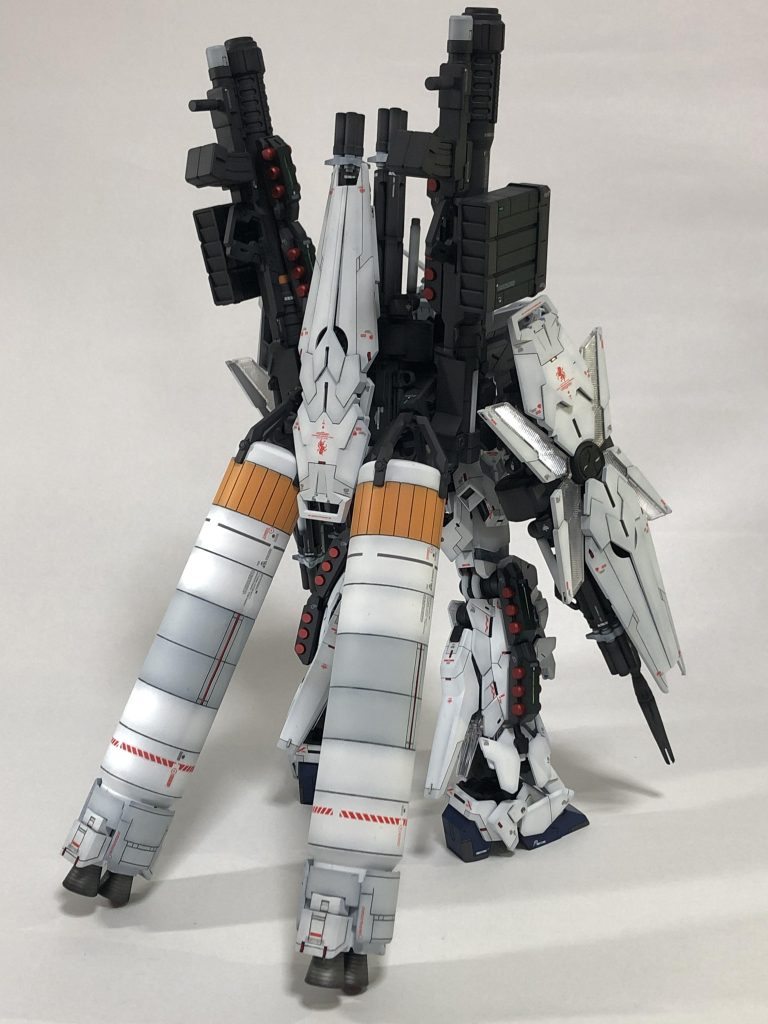 今回の1番見てほしいポイントが大型ブースターで2ブロックほど短くして角度を変更して取り付けてます。