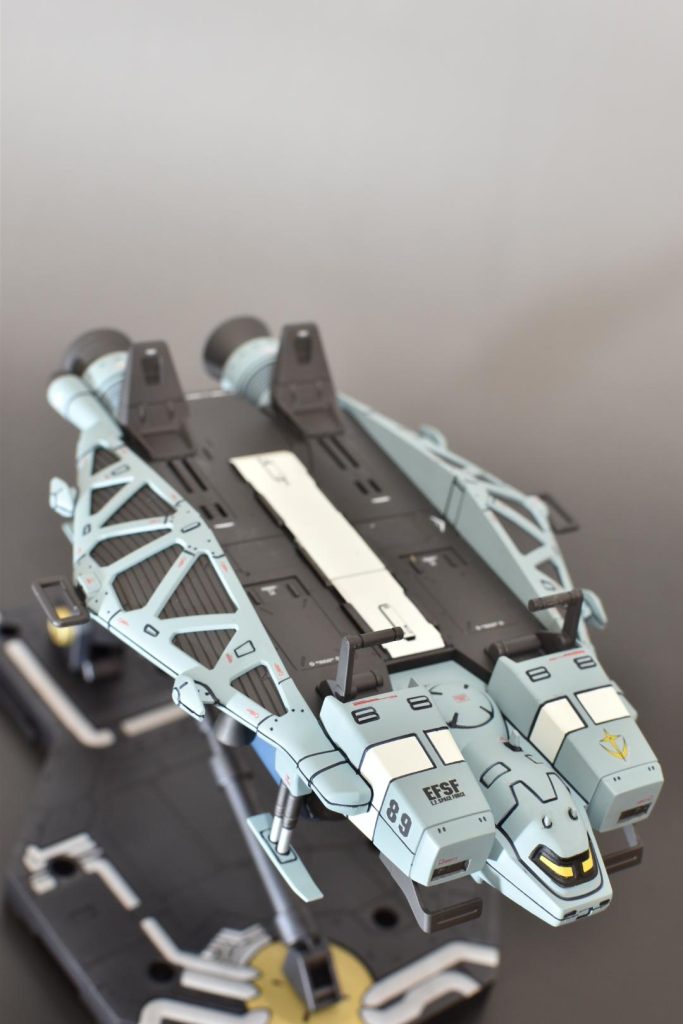 両側面とコックピット全面部の合わせ目があり後ハメ加工が困難な状況だったので段落ちモールド化して誤魔化しました💦