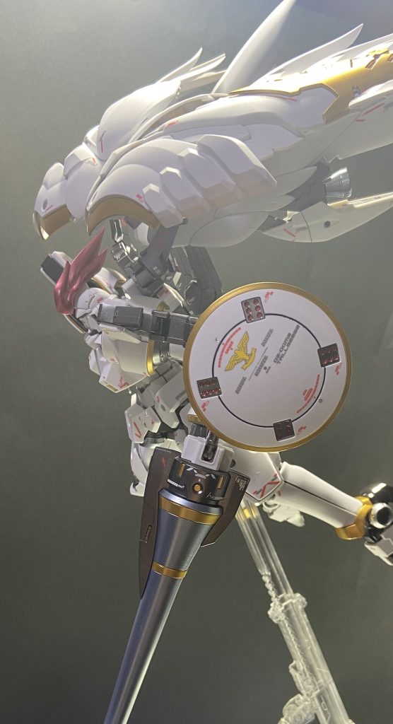 基本は#6と同じです。頭部の鶏冠部分は短縮加工しました。