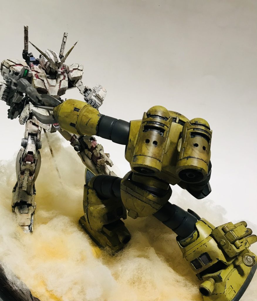 ズゴックvsユニコーンガンダム–2枚目/制作者：マリポン