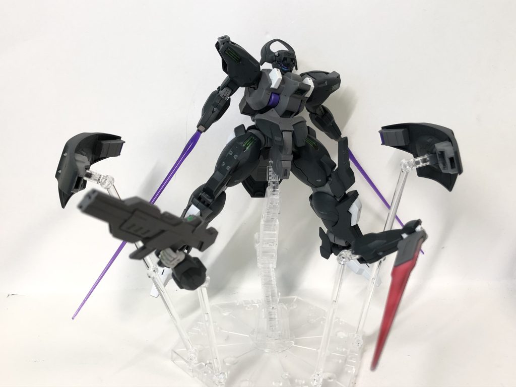 ドローンユニット射出!ドローンは並べると映えますよね。シールド裏にディランザのマウントラッチを付けてビームトーチを装備可能になってます。