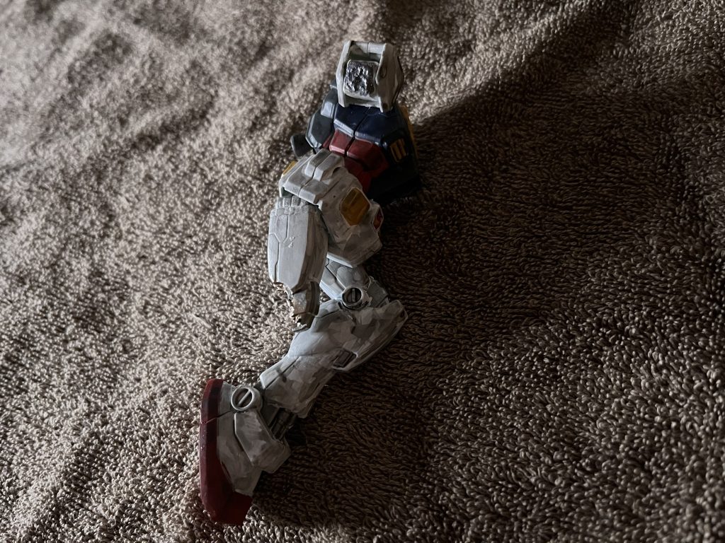 20年も経てば道具も塗料もすごいのがいっぱい！笑シタデルカラーを使う事にしましたー♪ あ、練習なんで合わせ目ガッツリそのまんまです笑