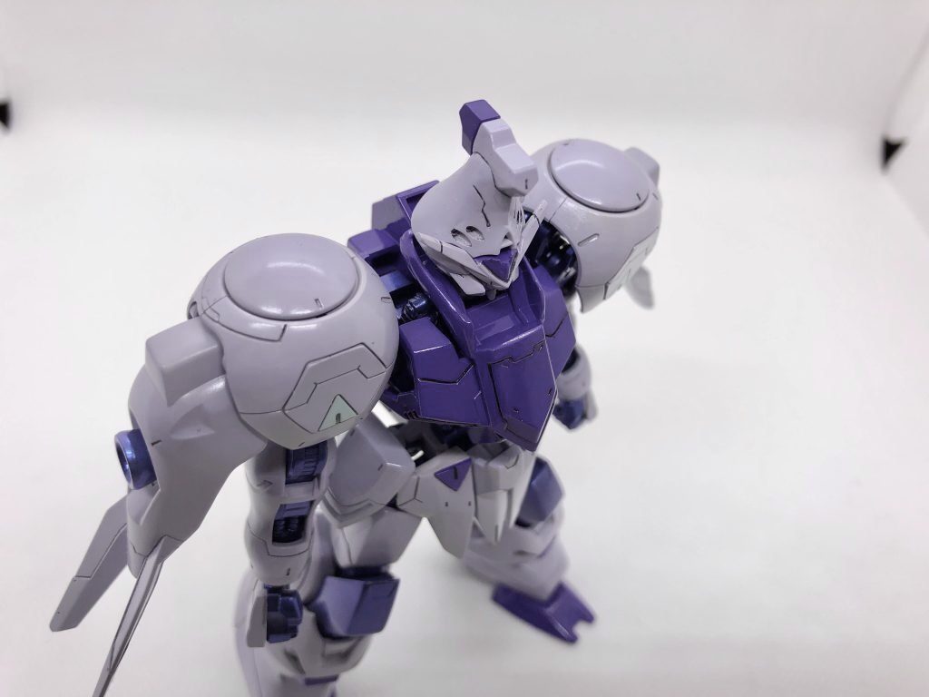 幅詰めにあたって、フレームが露出するようにしました。