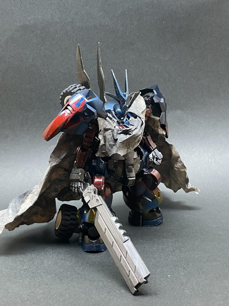 え〜塗装はトランスフォーマーオプティマスカラーに、、、そして、皆さんご存知、tamaマントを、装着、、(ちょっぴり略して)タイヤは、家にあるLEGOをくっ付けて、、