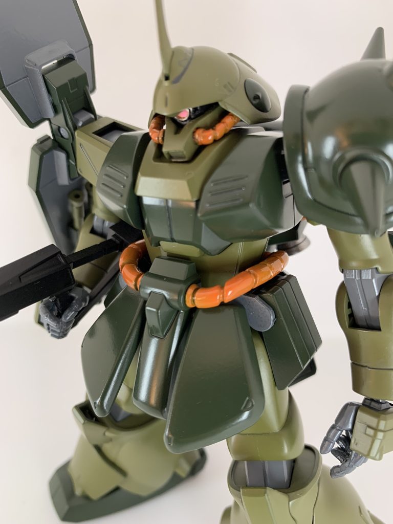 口の合わせ目を消し、ダクトを自作。