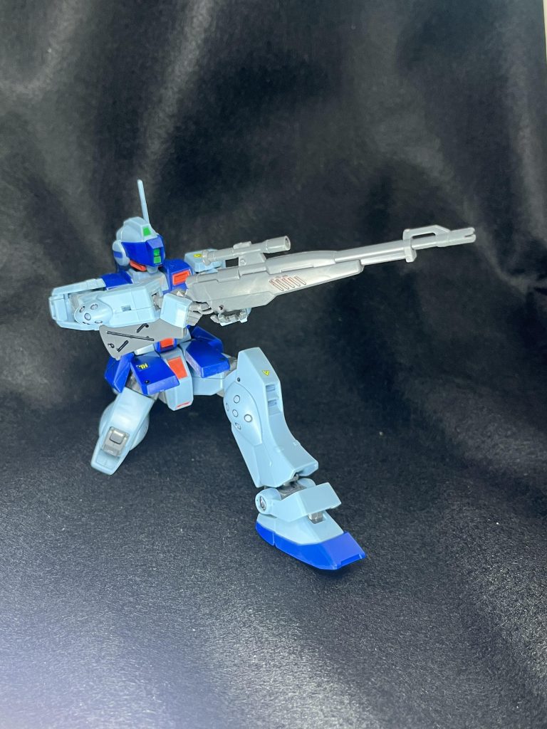 スナイパーライフルを支える左手の位置が、イマイチかなぁ。