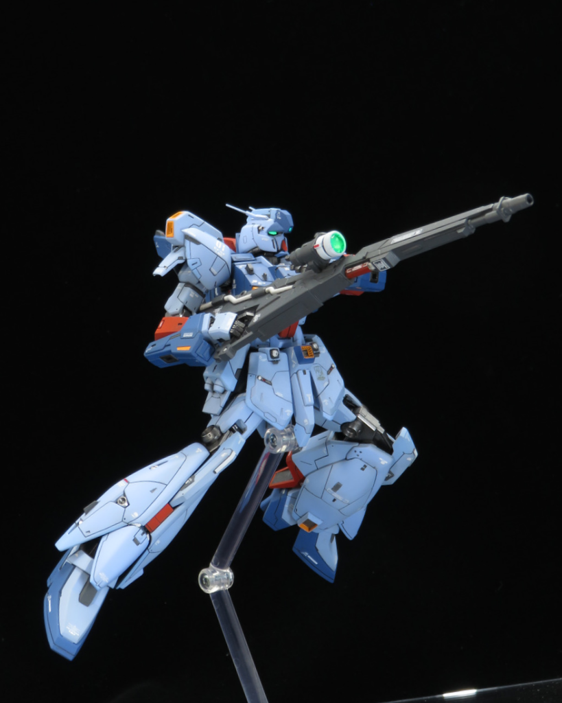 ロング・メガ・バスターはデルタカイより拝借しました。ゼータ系列には長物が合うと思い、持たせてみたらドンピシャリ。これでリガズィの火力不足も解決!こちらもプラ板でディテールアップしています。