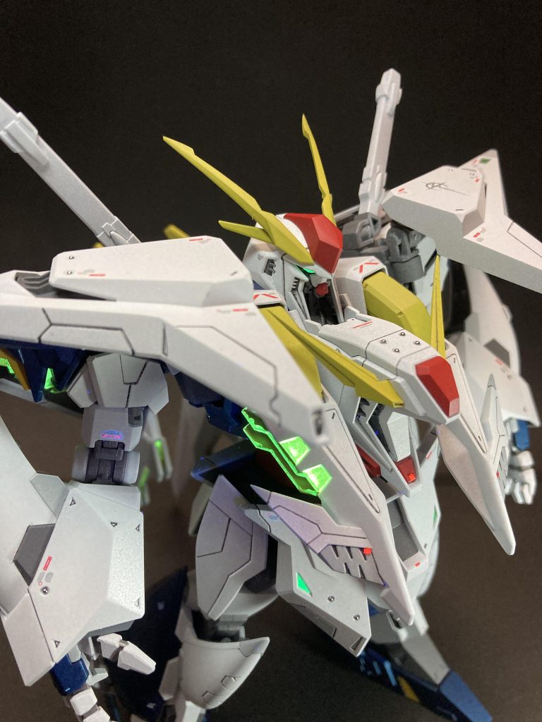 この撮影のために365nmのライト調達して挑んでます!前までのはレジン固める用だったので青く写っちゃうんですね、調べたら395nmでした。勉強が足りないと痛感しました。