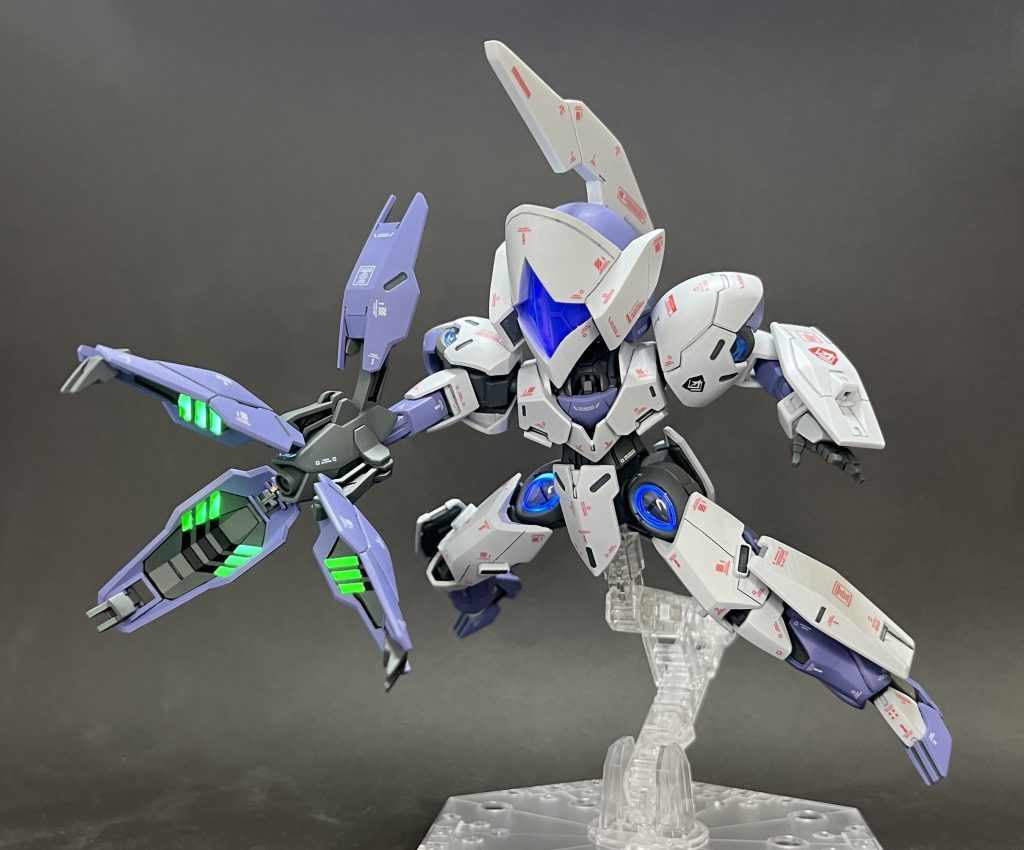 ポージングです腕が武器になっているのはロマンがあります