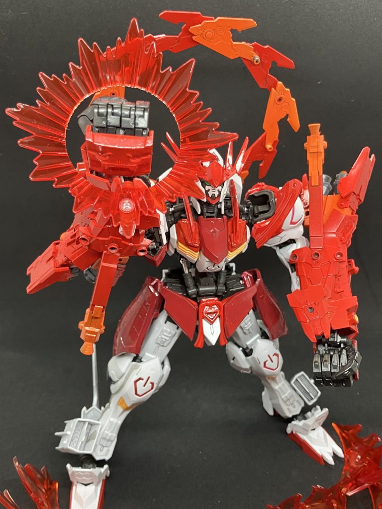 拳に全エネルギーを集中させて一撃必殺の大技に敵に打ち込む！その攻撃を受けた機体は跡形もなく消滅するという