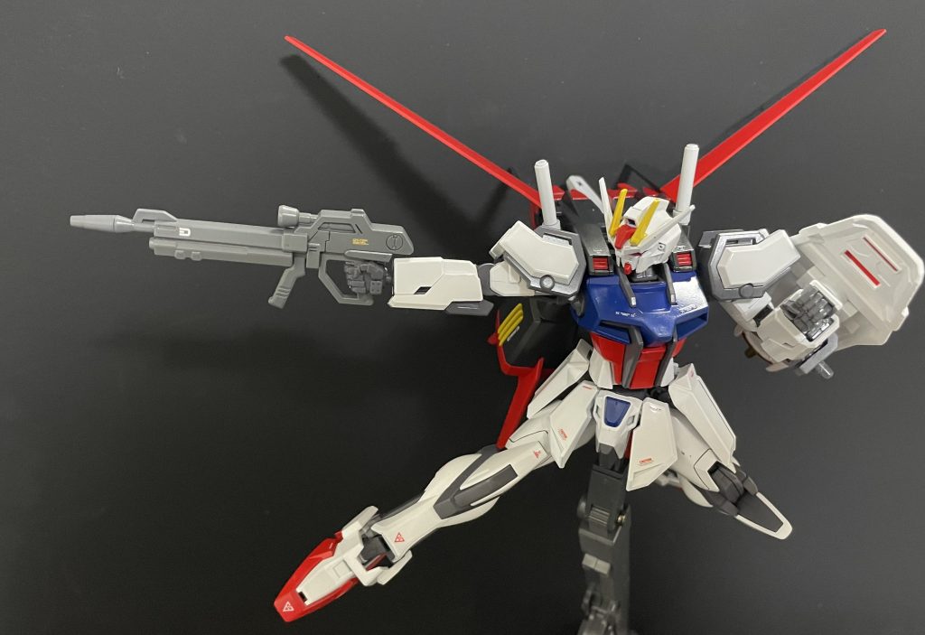 オープニングのポージングをイメージしました。