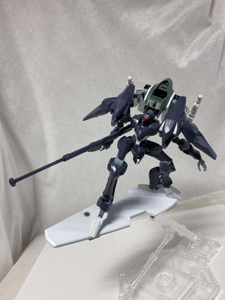 足裏とボードにネオジウム磁石入れてマグネット接続!この辺まではエウレカセブンのターミナス303デビルフィッシュ風で行くつもりでした。