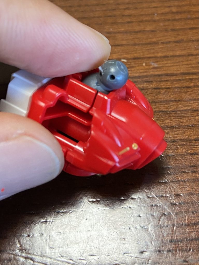 穴開けて、伸ばしランナー刺して、溶かしてリベット増やしたり…色々やりました✨