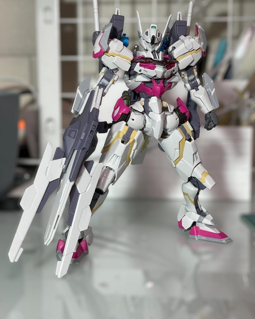 スリッパ、アンクルガード、膝アーマー、すね、太もも、腰アーマー、胴体、肩、腕…全身大手術でした！！