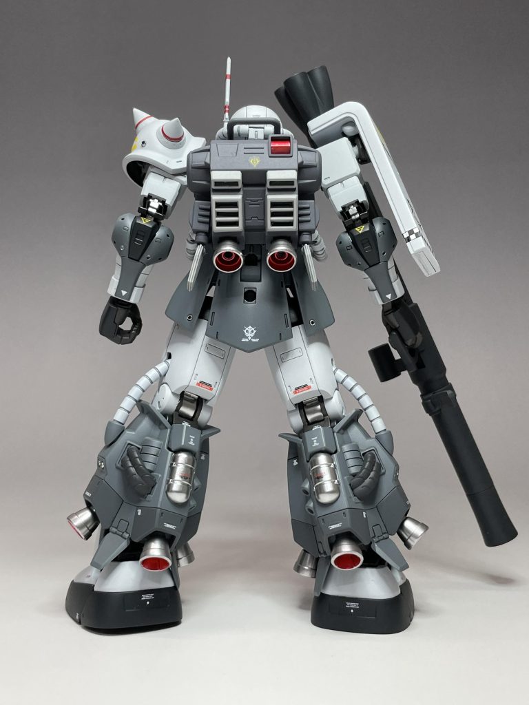 全体的に、Low Visibilityのカラーリングのため、所々、赤でアクセントとしました。