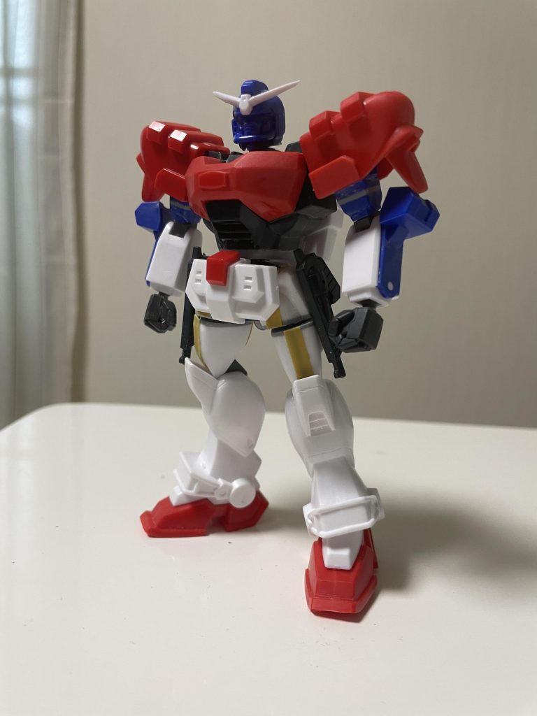 太ももが1mm横に太らせて、首0.3 腕1mm 太もも2mm延長してます。太もものモールドは浅くて目立つポイントなのでヤスってからプラ板で新規作成。