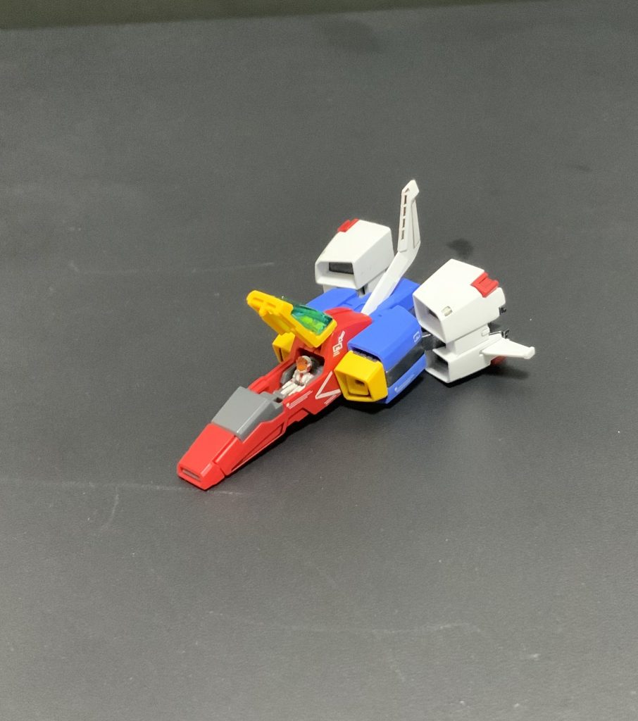 コアファイターも塗りましたが撮影後、赤色の塗り忘れ発見。