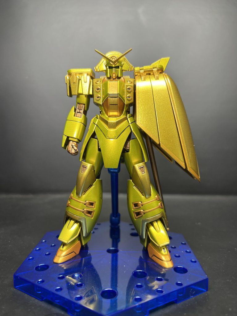 配色も4色を違うゴールドで再現しました