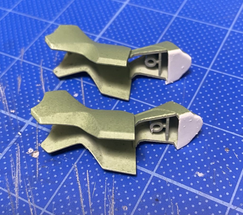 膝裏だけは被せました。