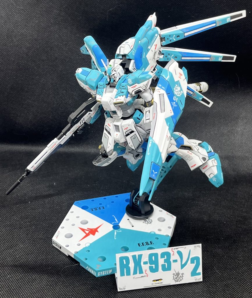 今回初めてベースも塗装、デカールはり後，切り抜きでプレートも作ってみました