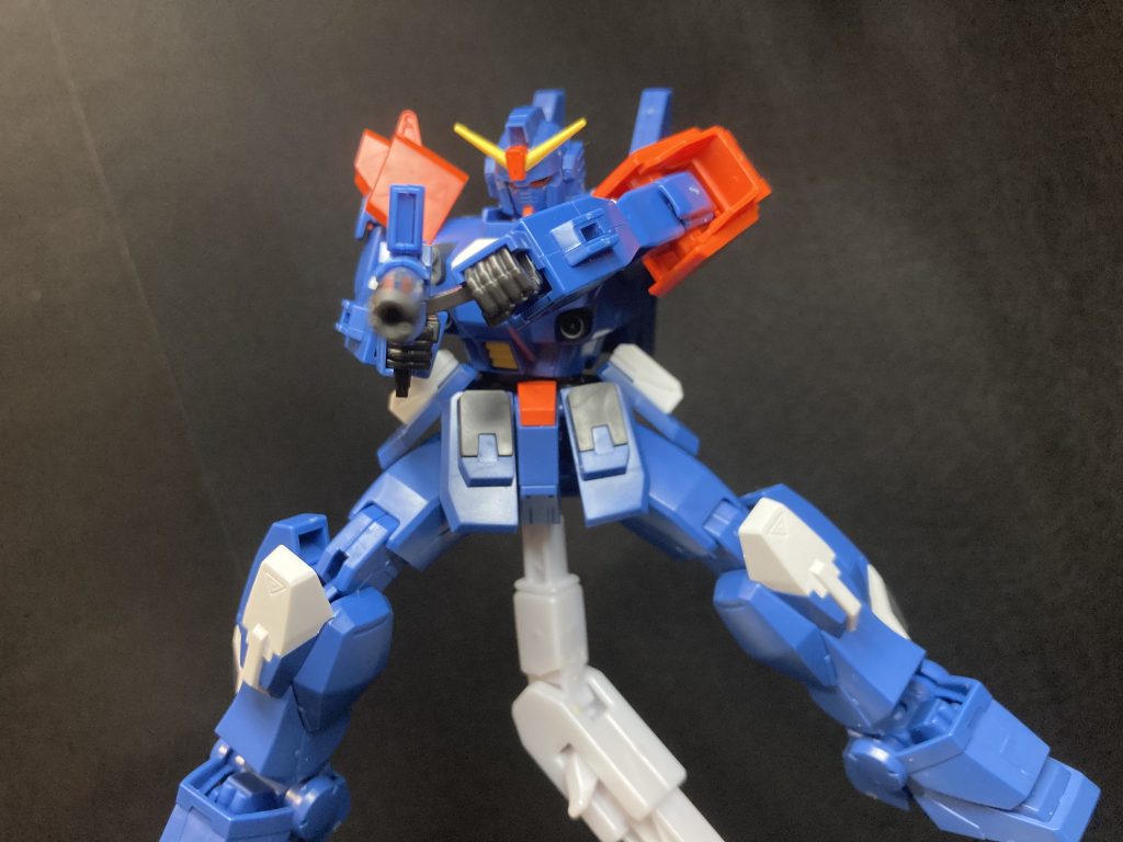 そして両手持ちも似合うこの機体やはり2号機にはビームライフルですね!