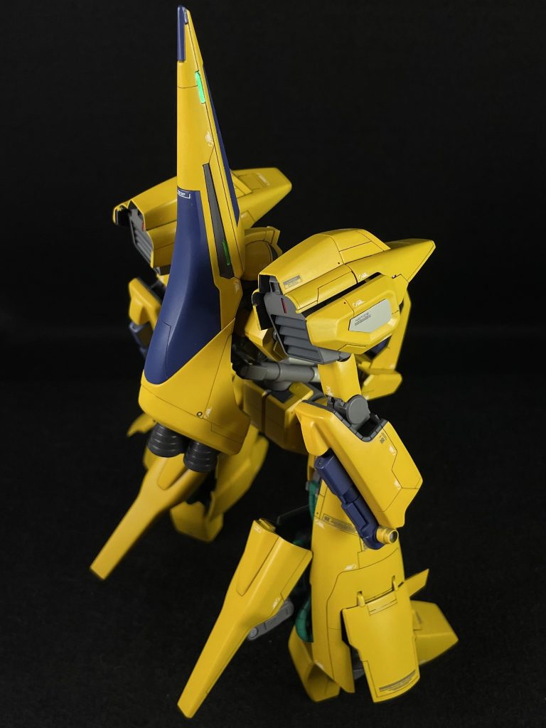 今回は、、パネルライン毎に、フチの厚みを変えて 遊んでみました^ ^肩とか、脚とか、楽しかったけど、、労力の割には 目立たないですね 汗