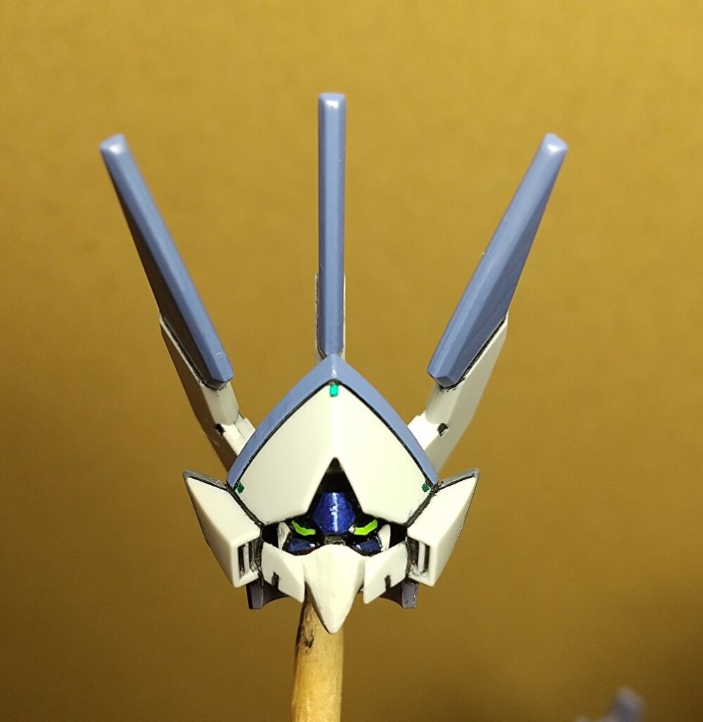 因みに頭部のクリアパーツを外すとこのような顔になっております。???「どう見てもガンダムだ。                          私がそう判断した。」