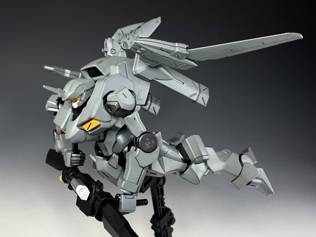 飛行イメージ。こんな小さな羽で飛べるのか。飛べるんです。たぶん。