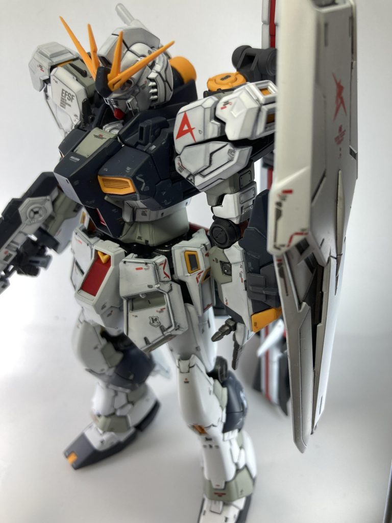 ライフル持たせてみました