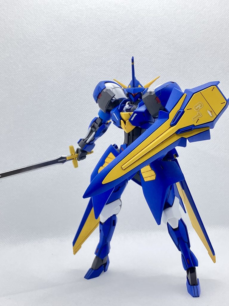 近接武器の高周波ソードは決闘で無類の強さを発揮する