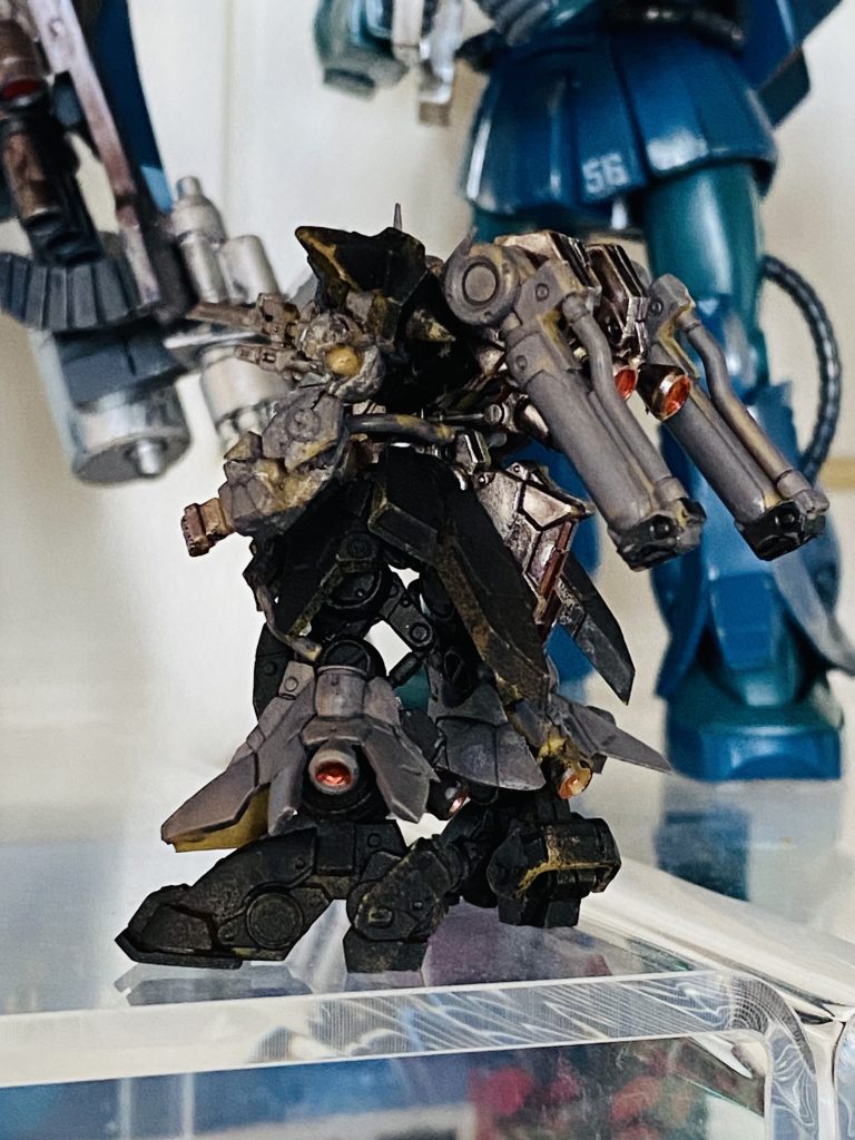 後ろ姿こんな感じです。まだまだ塗りが甘い。