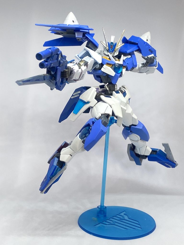 適当に牽制射撃をして突っ込んで行き、敵を切り刻みましょう。