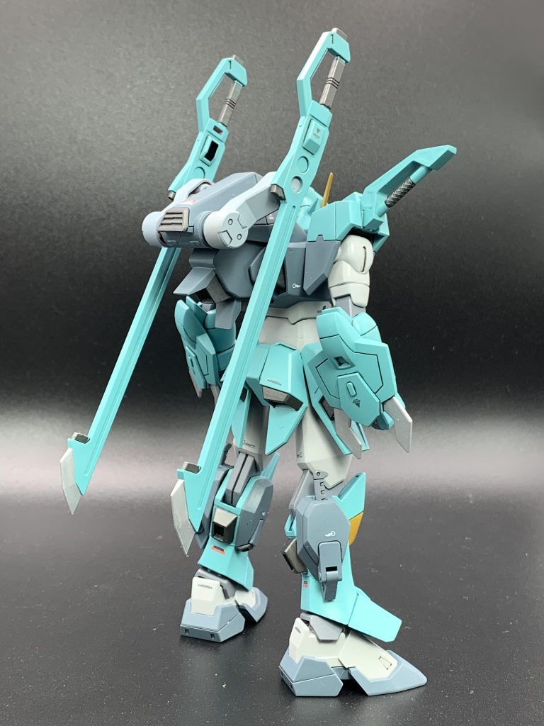 ビーム刃は削り取りました収納状態で発光しているのはおかしいと思ったので。