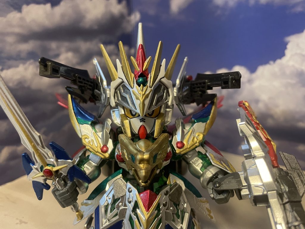 細かなカラーリング変更でも充分なナイトストライクさん。素晴らしいキットです。