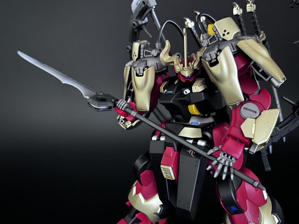 薙刀「満塁打」敵機4機を同時に斬ったことからその名が付けられた。