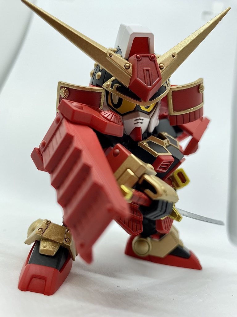 抜刀!…あちこち干渉しまくるんでヒヤヒヤしながらポーズ取ってます_(⌒(_'ω')_