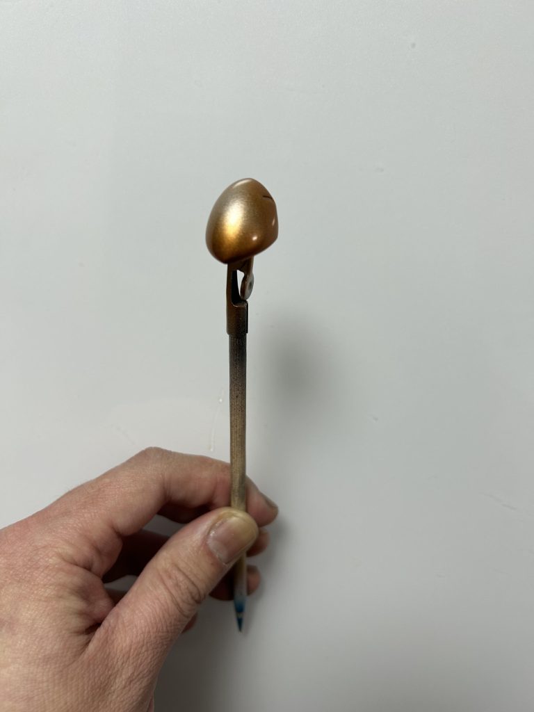 クリアブラウンでキャンディグラデーション一層目。