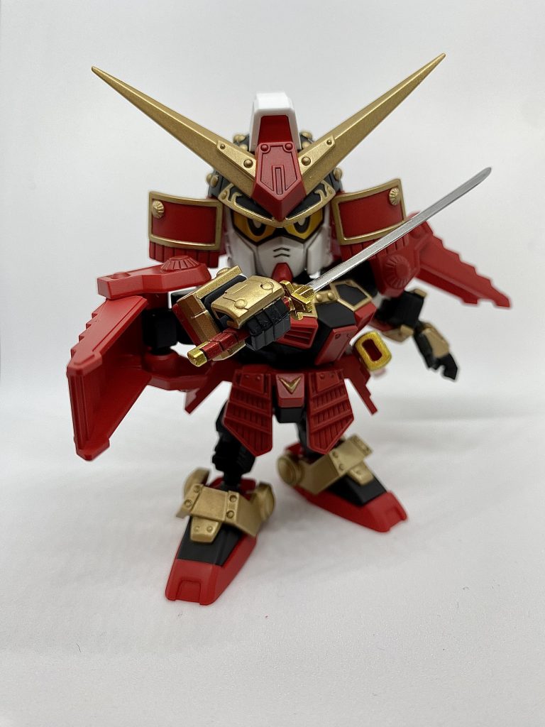 細かい作業ばかりでしたが部品点数も少なく気楽に取り組めました。次は同じタイミングで買った二代目大将軍か武者ビクトリーか迷いますね」(。Д。」)