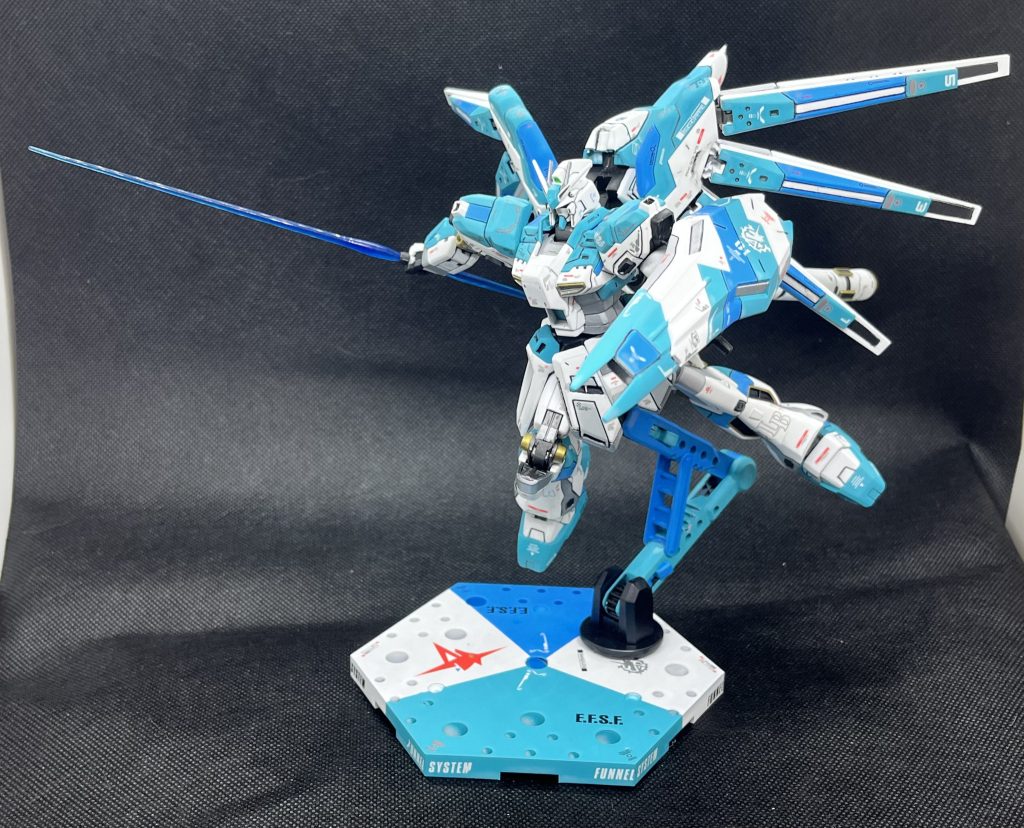 HGハイニューガンダム–3枚目/制作者：manivr16