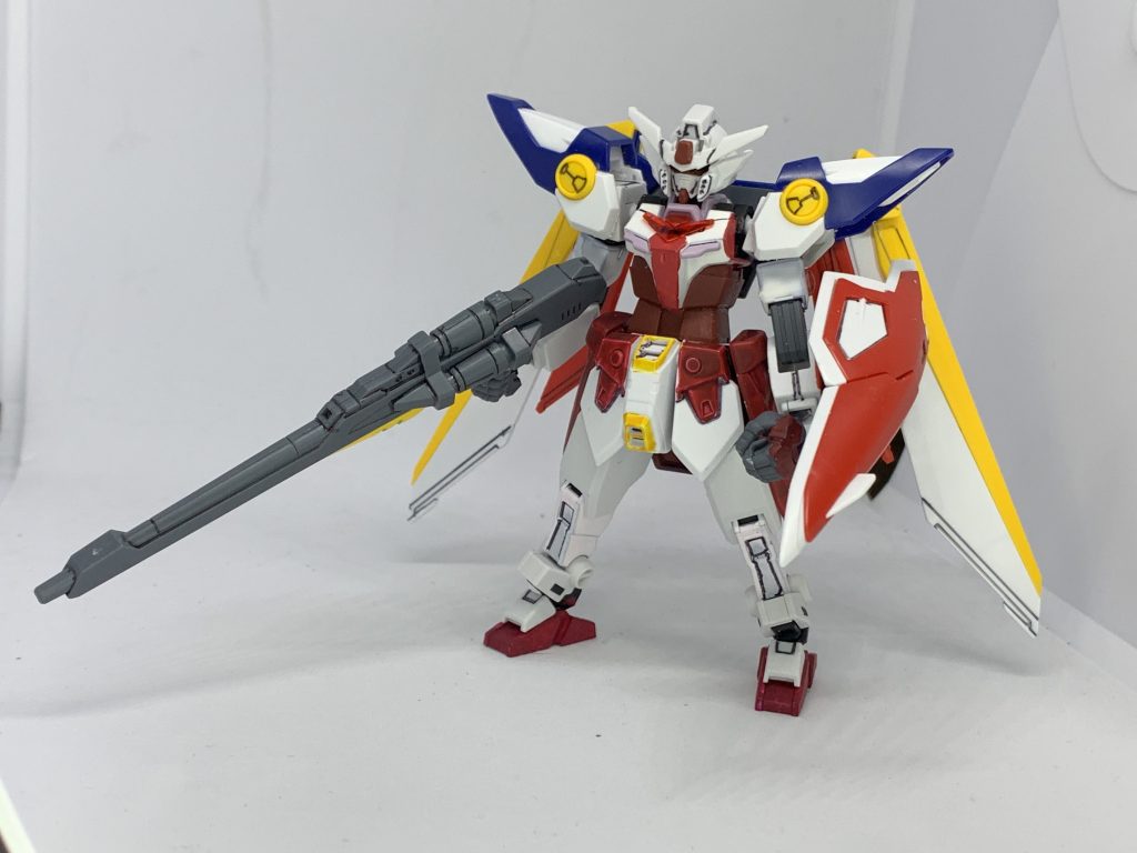 換装可能な5種のアーマーの一つ、ウイングアーマー。飛行戦に特化していてバスターライフルと大型シールドを用いた上でその機動力を活かし一撃離脱型の戦闘を行います。