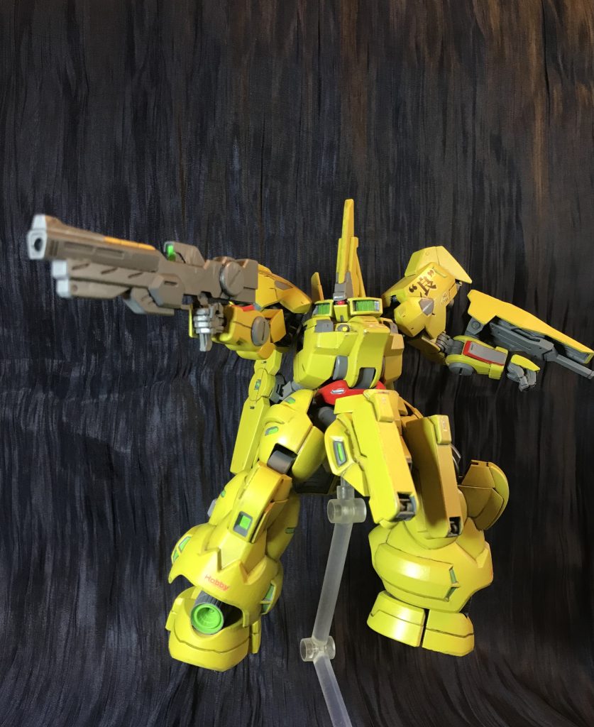 以来「学ばせてもらう」という名目でスレッタ嬢に付きまとっているそうな。